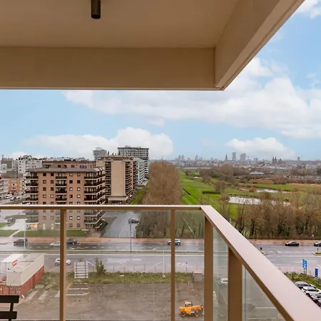 Modern With Balcony & Parking Prázdninový dům