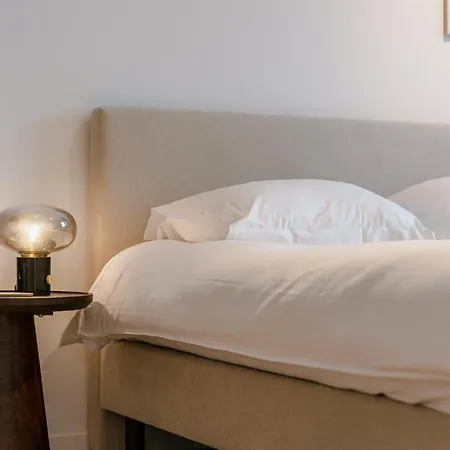 Modern With Balcony & Parking Vakantiehuis