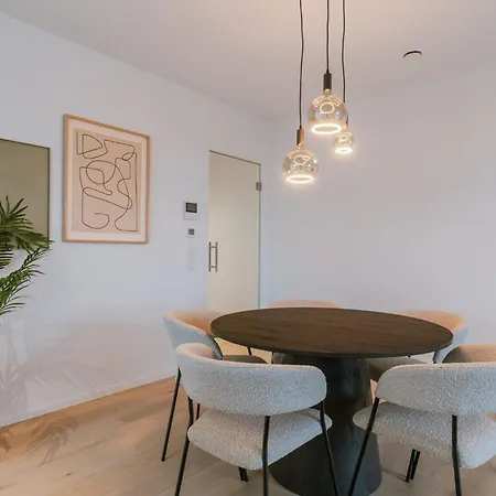 Vakantiehuis Modern With Balcony & Parking Oostende